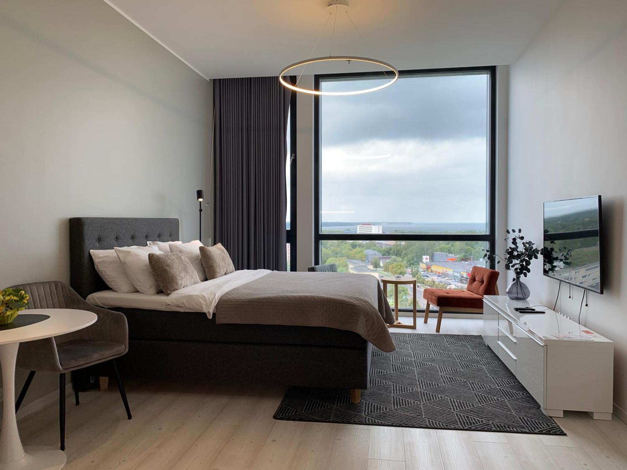 Orange Apartments Tower & Free Parking ทาลลินน์ ภายนอก รูปภาพ